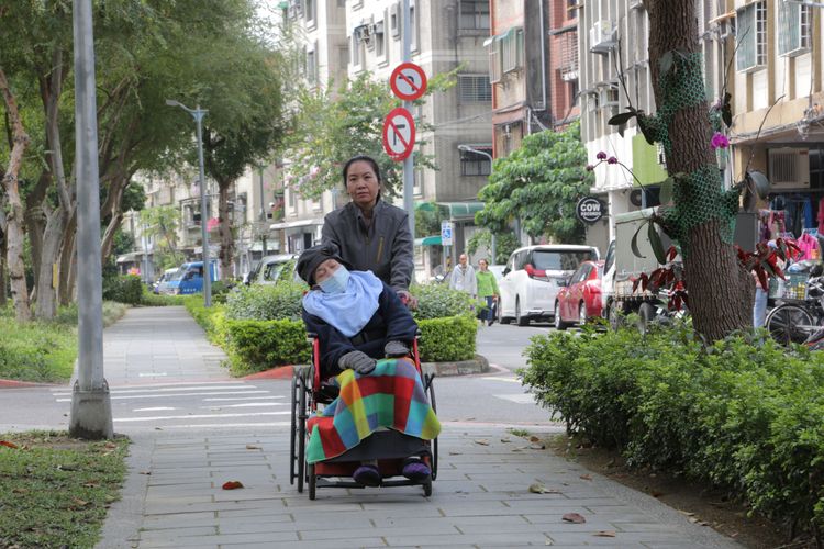 助守在異鄉